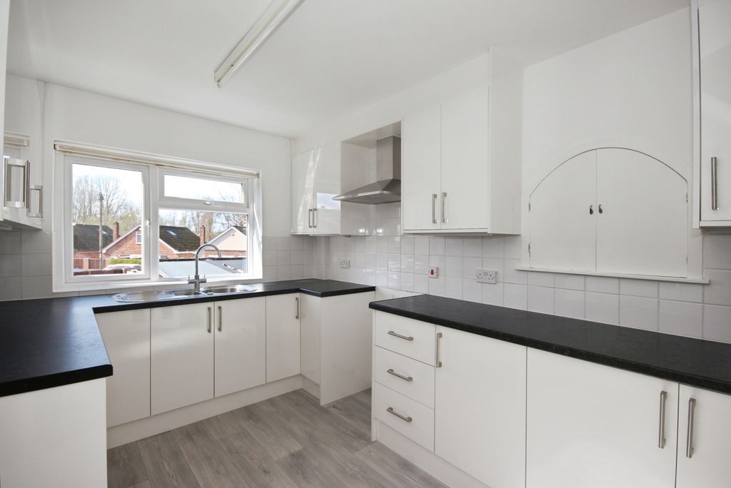 Property photo 2 of 16 Kitchen