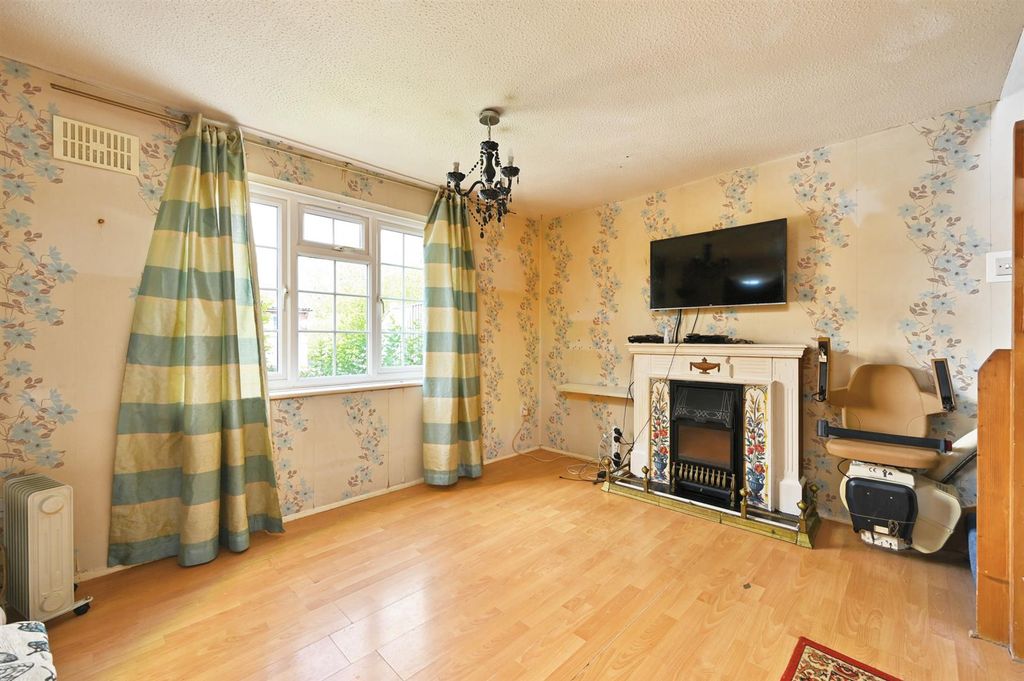 Property photo 2 of 14 Wentworth-Way-Tn380Xg (7)-2.Jpg