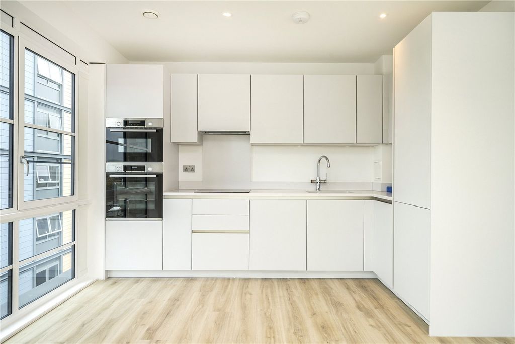 Property photo 3 of 15 Kitchen