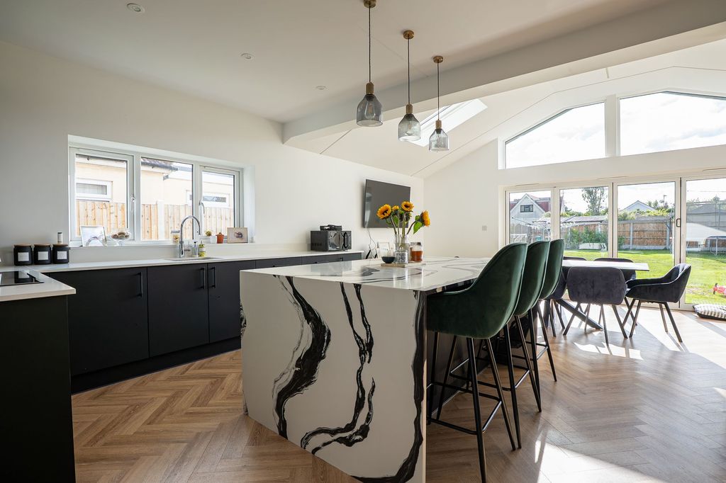 Property photo 3 of 29