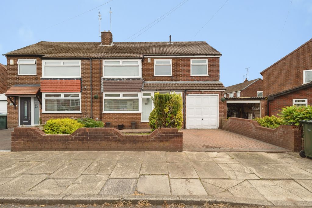Property photo 2 of 29