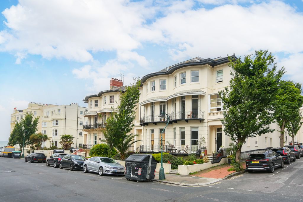 Property photo 1 of 13 296A6623