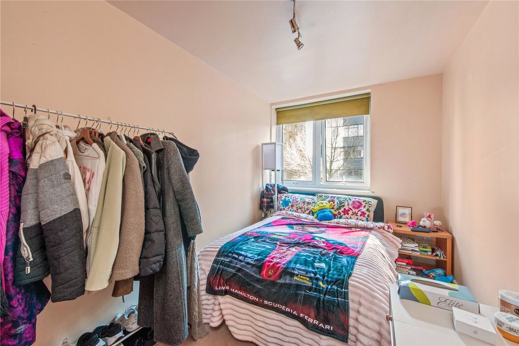 Property photo 3 of 10 Picture No. 13