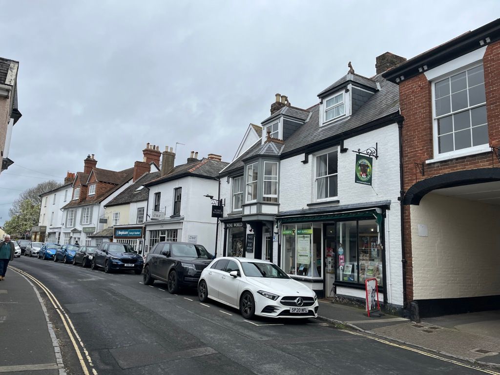 Property photo 2 of 6 Photo 6