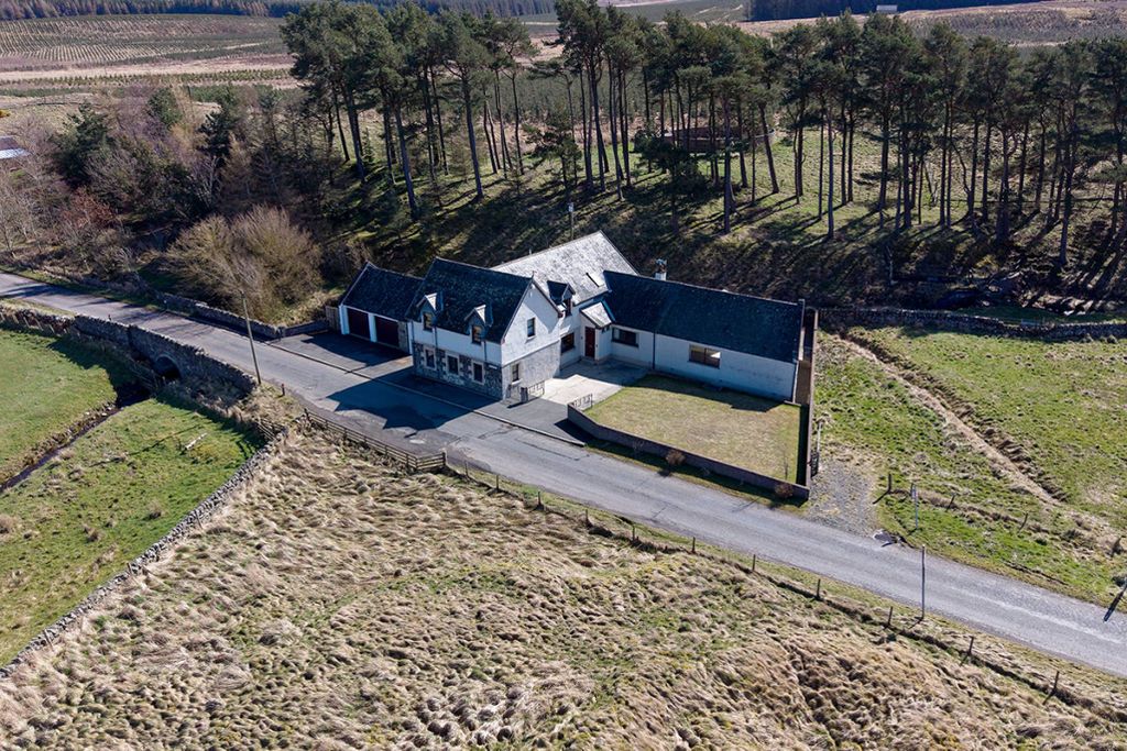 Property photo 1 of 40