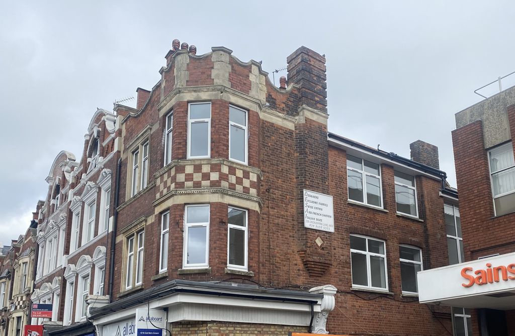 Property photo 1 of 14 External