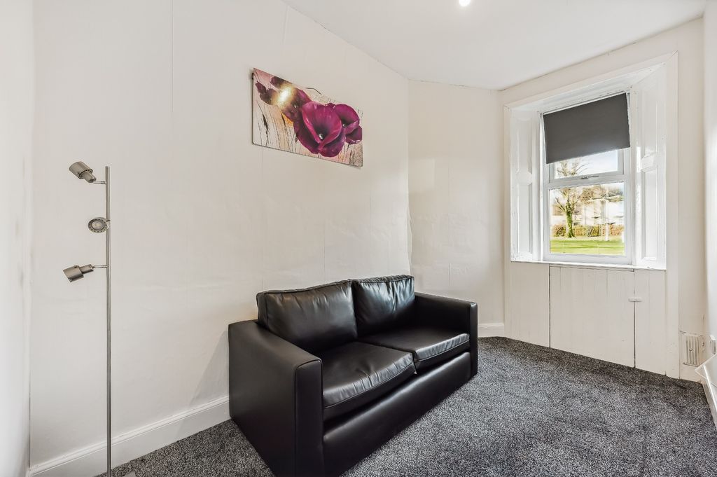 Property photo 3 of 5 3