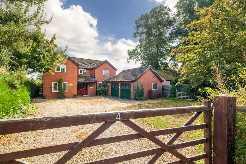 Property photo 1 of 28