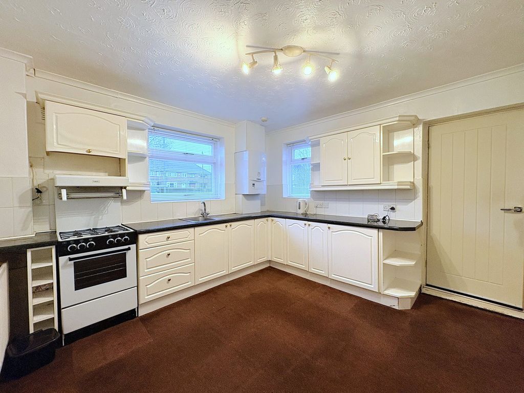 Property photo 2 of 25