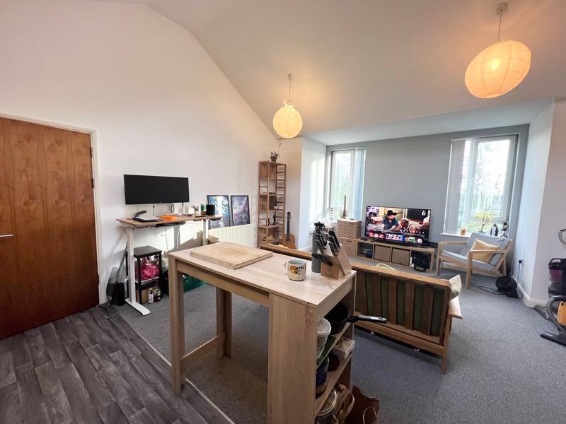 Property photo 2 of 8 Photo 2