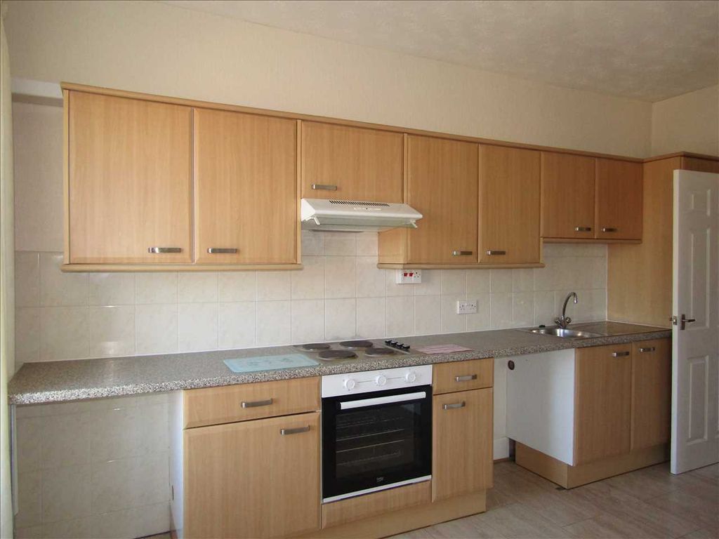 Property photo 3 of 6 Kitchen Area