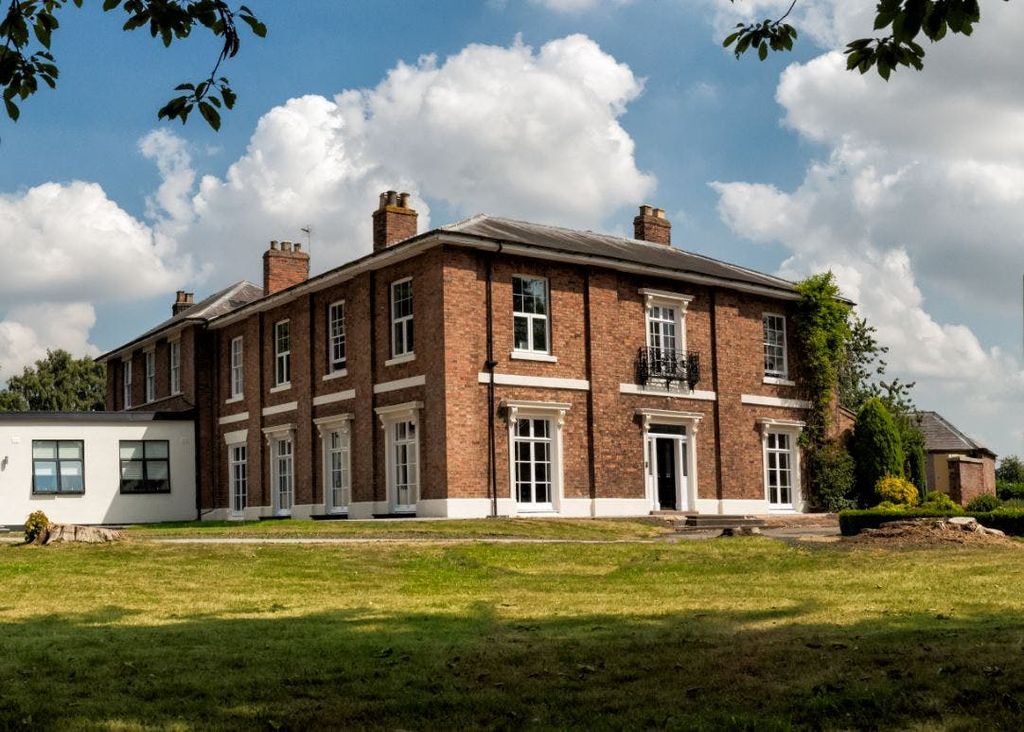 Property photo 1 of 6 Photo Main