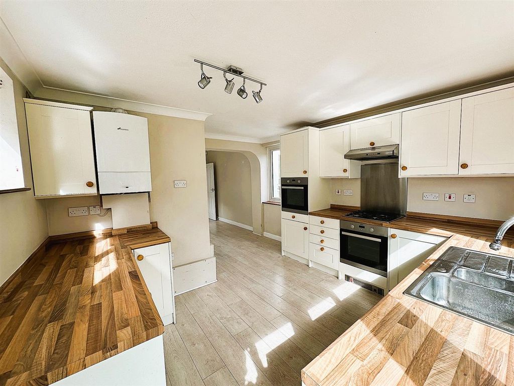 Property photo 3 of 16 5.Jpg