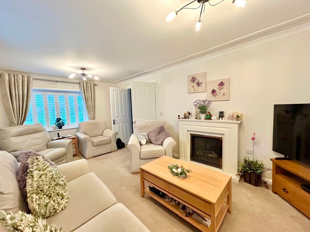 Property photo 2 of 18