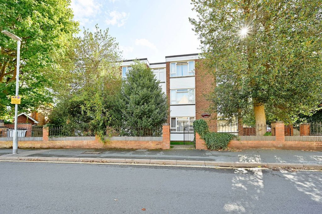 Property photo 1 of 14