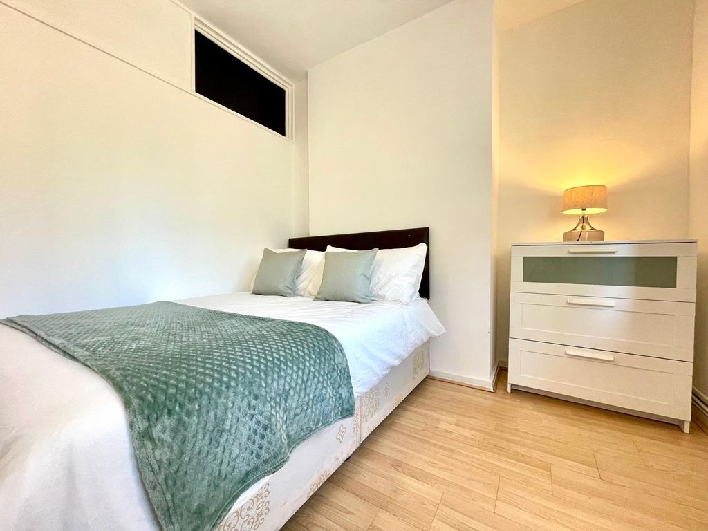 Property photo 2 of 3