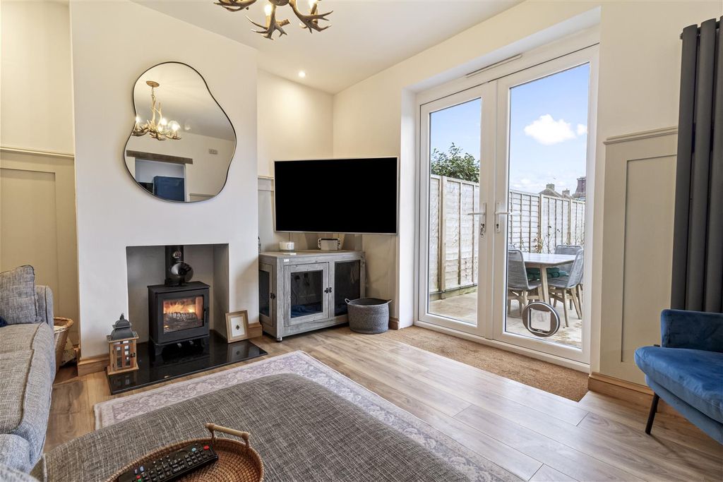 Property photo 3 of 23 12 A Becket Gardens-010.Jpg