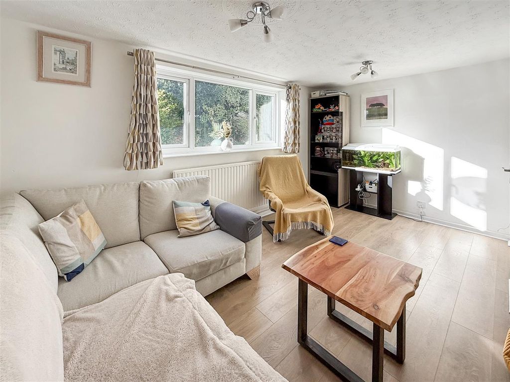 Property photo 3 of 20