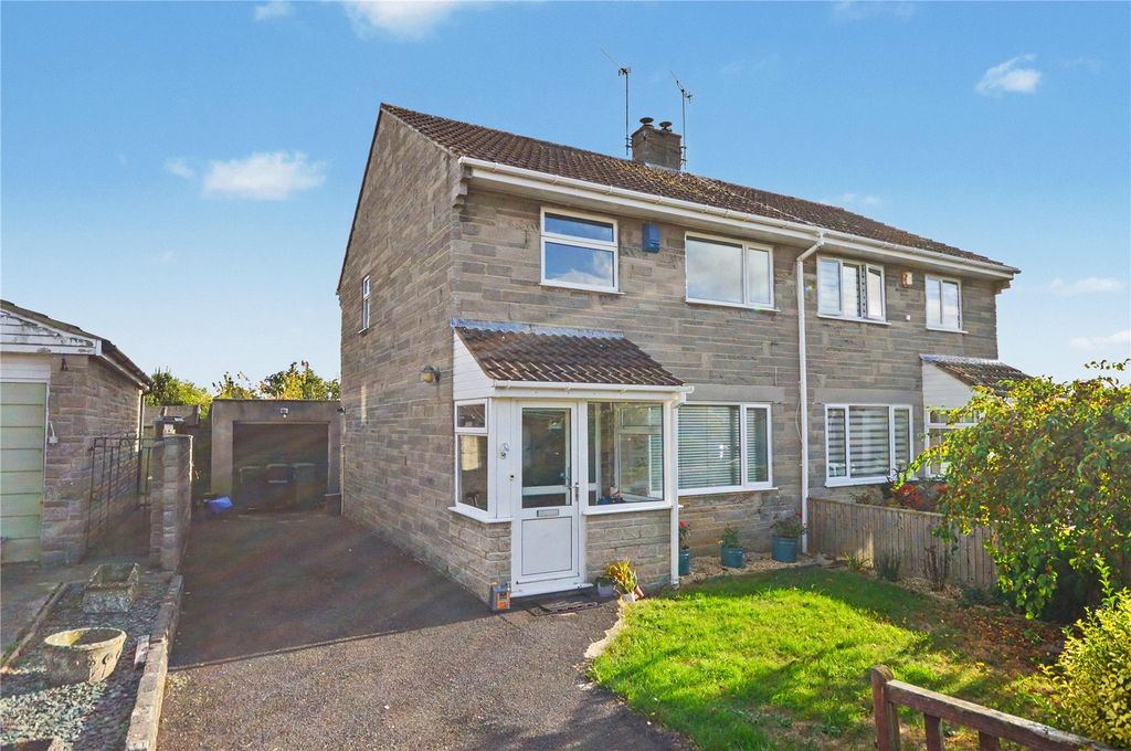 Property photo 1 of 18 Frontage