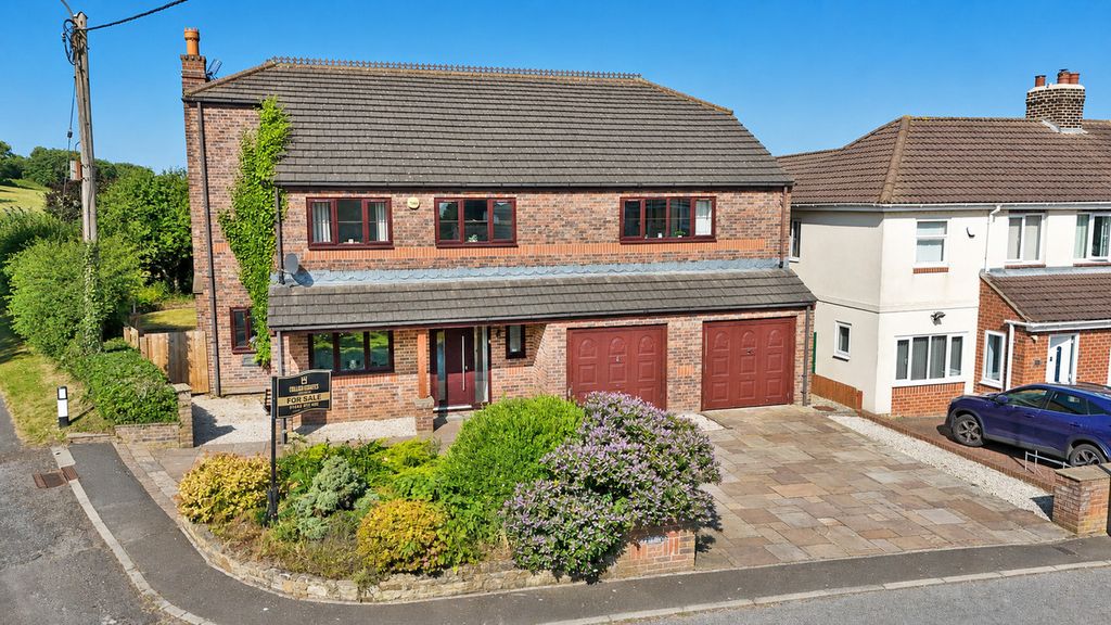 Property photo 1 of 50
