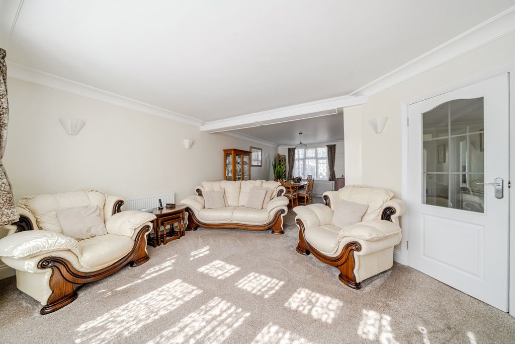 Property photo 2 of 21 1299537-5-682E288...