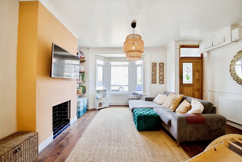 Property photo 2 of 14 Pbox-Img.Jpg