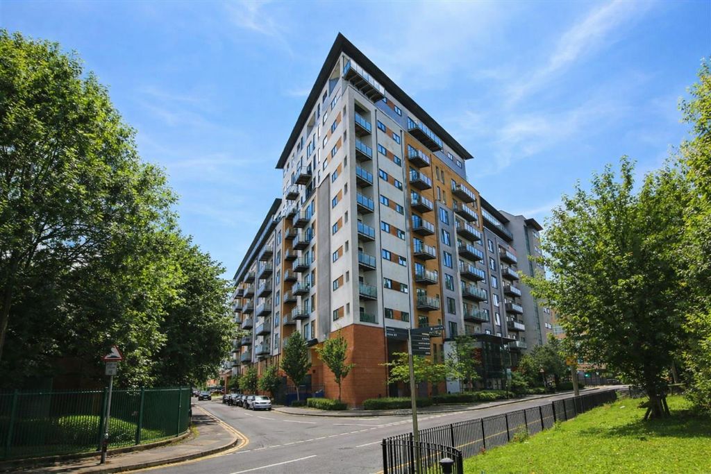 Property photo 1 of 9