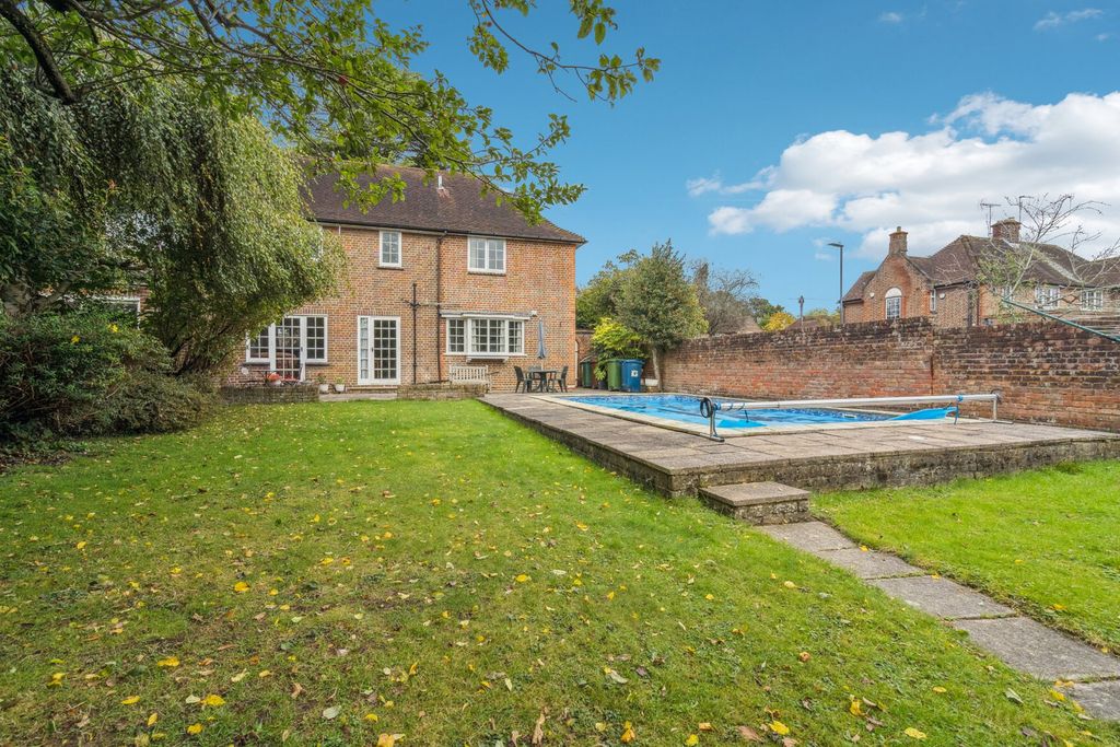 Property photo 3 of 45