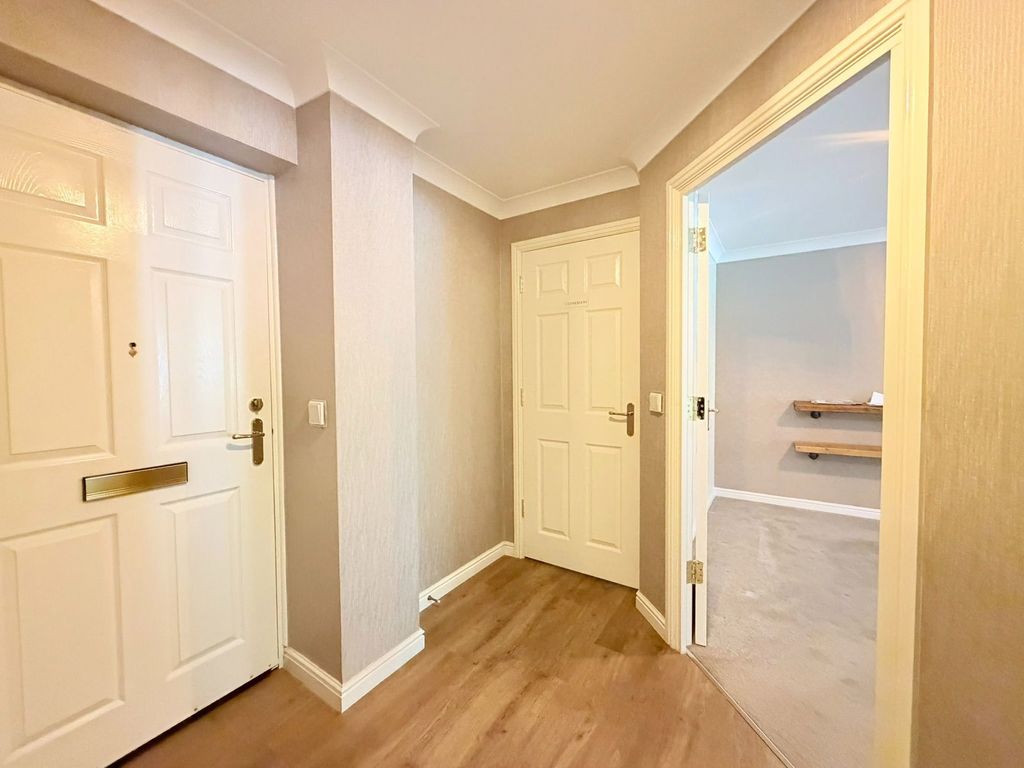 Property photo 2 of 24