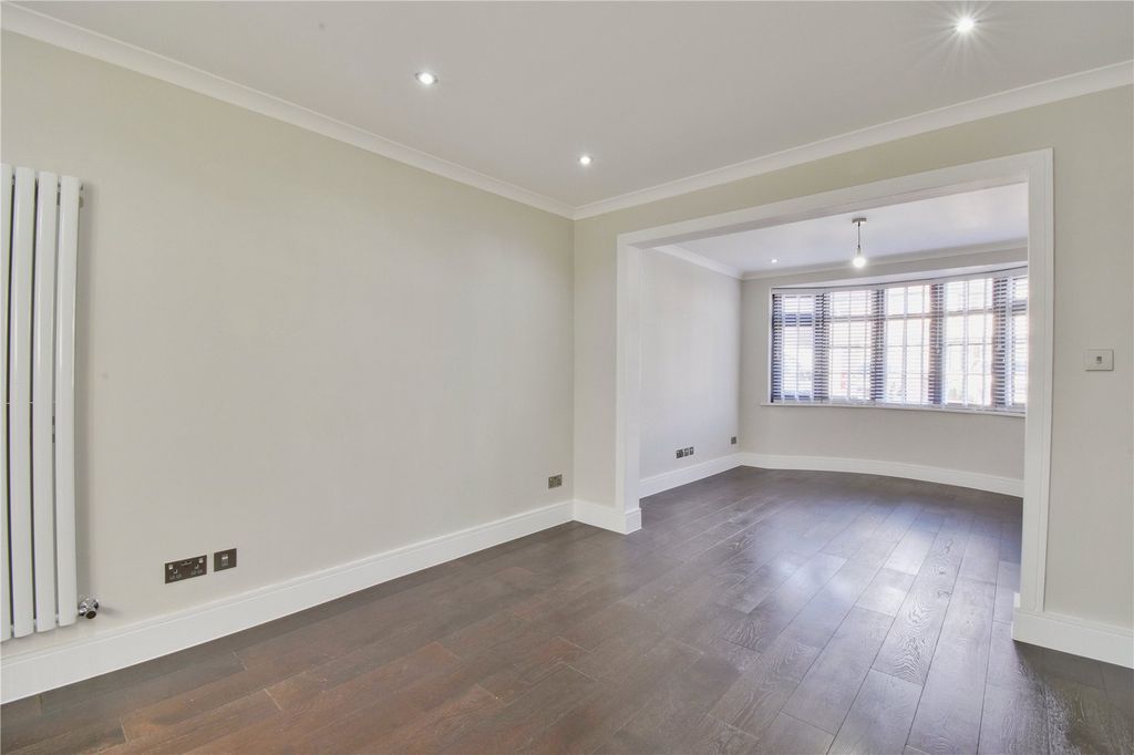 Property photo 2 of 13 Picture No. 05