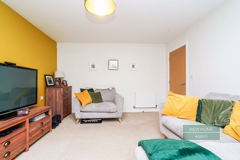 Property photo 3 of 19 Photo 2
