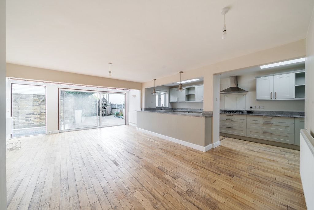 Property photo 3 of 21 1219875 (4).Jpg