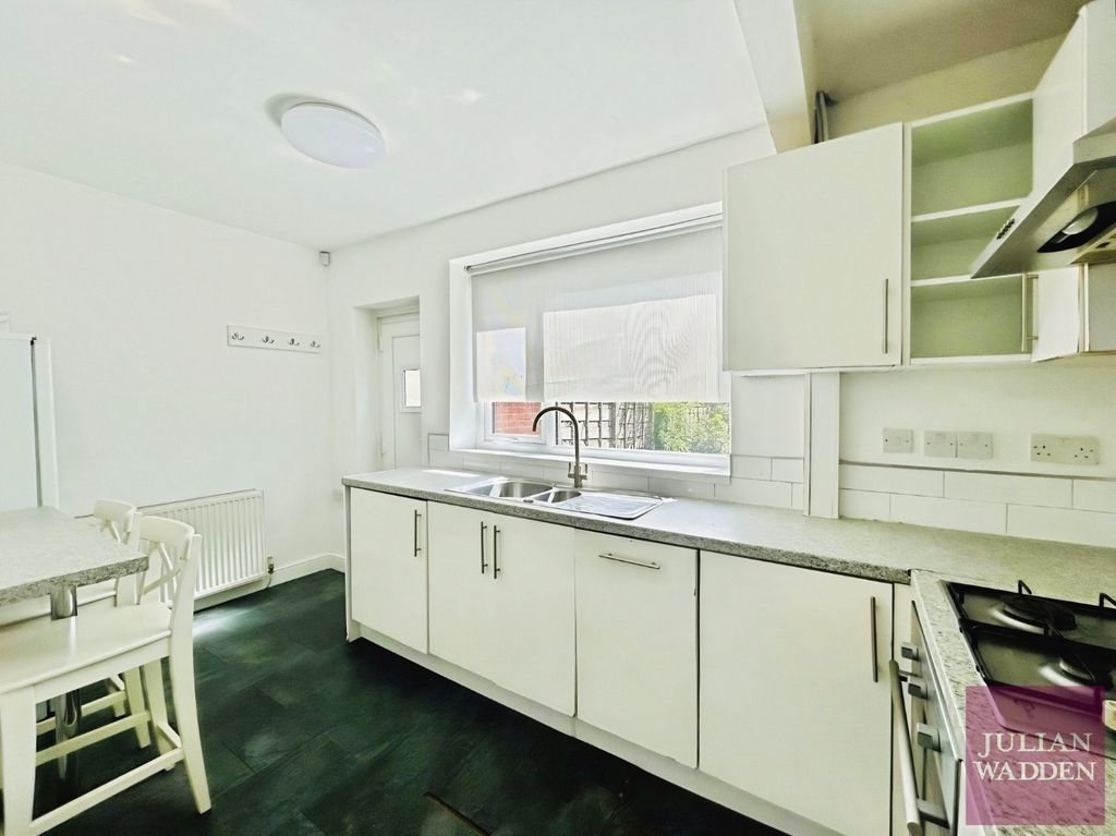 Property photo 3 of 11 Picture No. 42