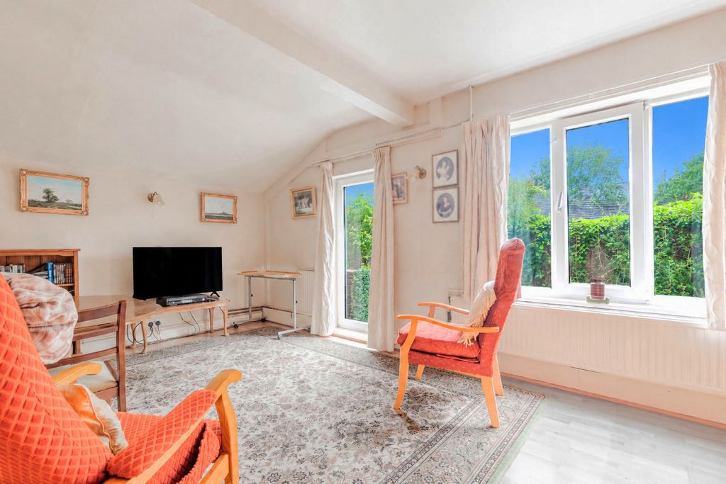 Property photo 2 of 27 A5