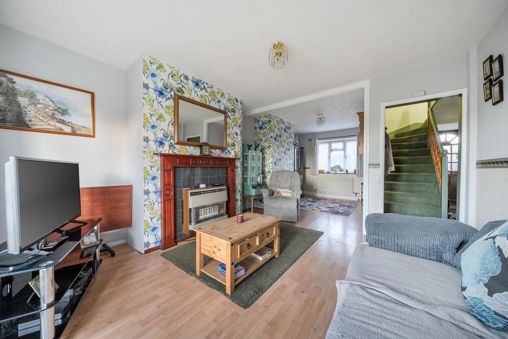 Property photo 2 of 16 Living Room