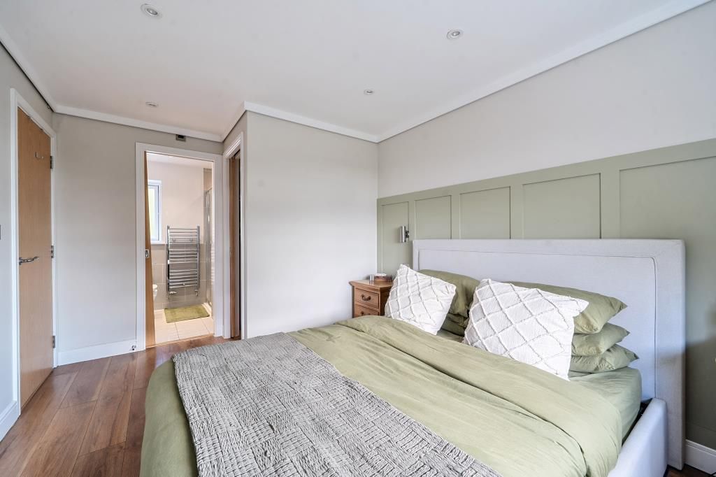 Property photo 3 of 20 Bedroom