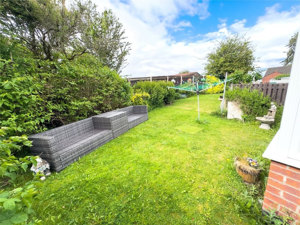 Property photo 2 of 13 Picture No. 10