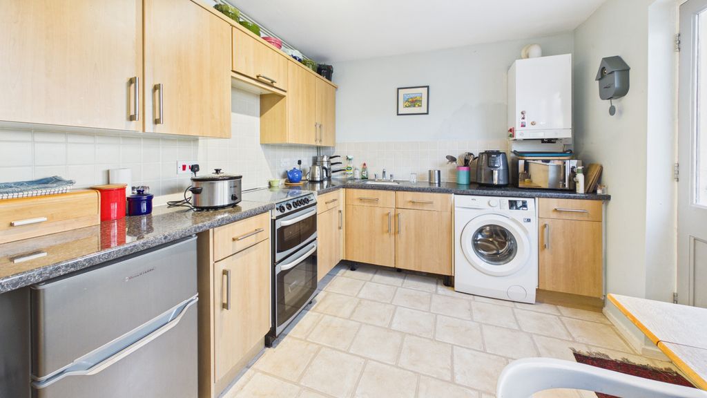 Property photo 3 of 11 Gallery