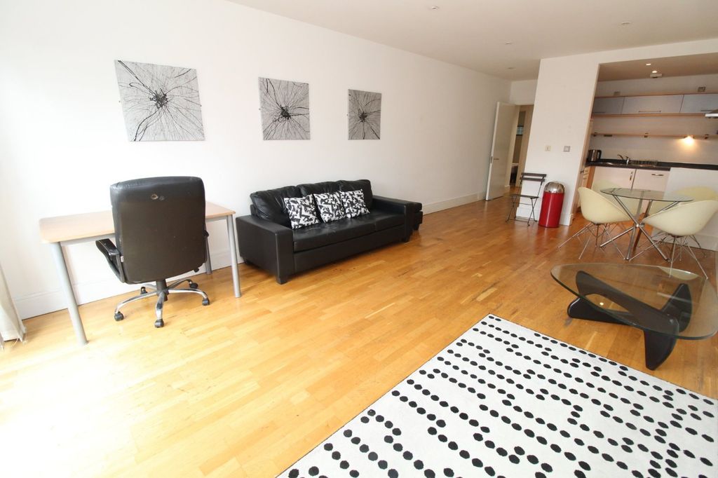 Property photo 2 of 9 Picture No. 06