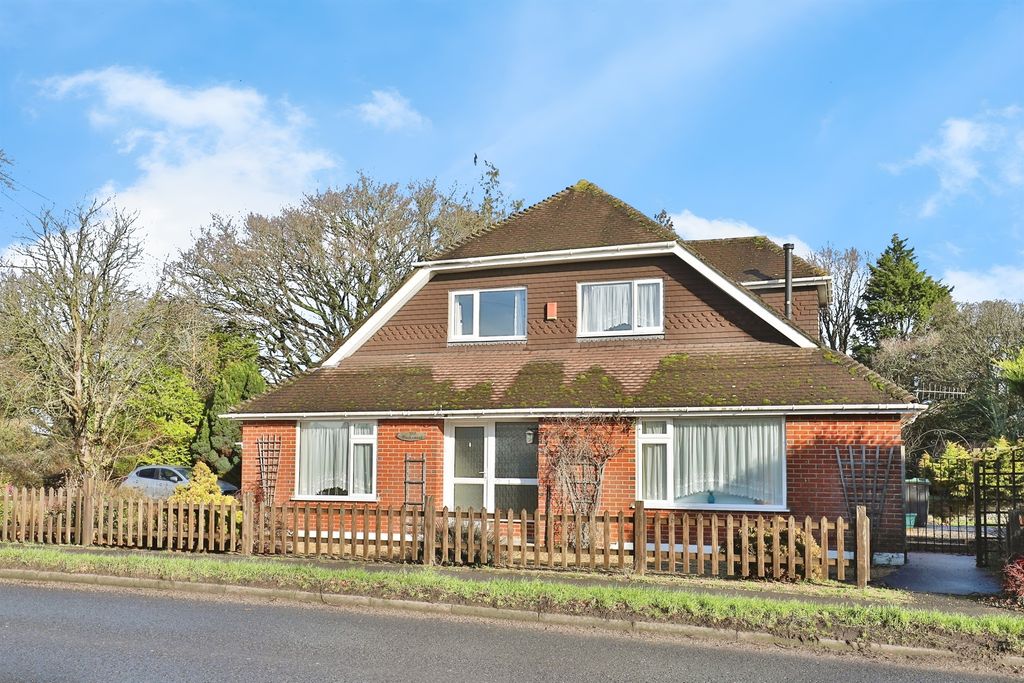 Property photo 1 of 18