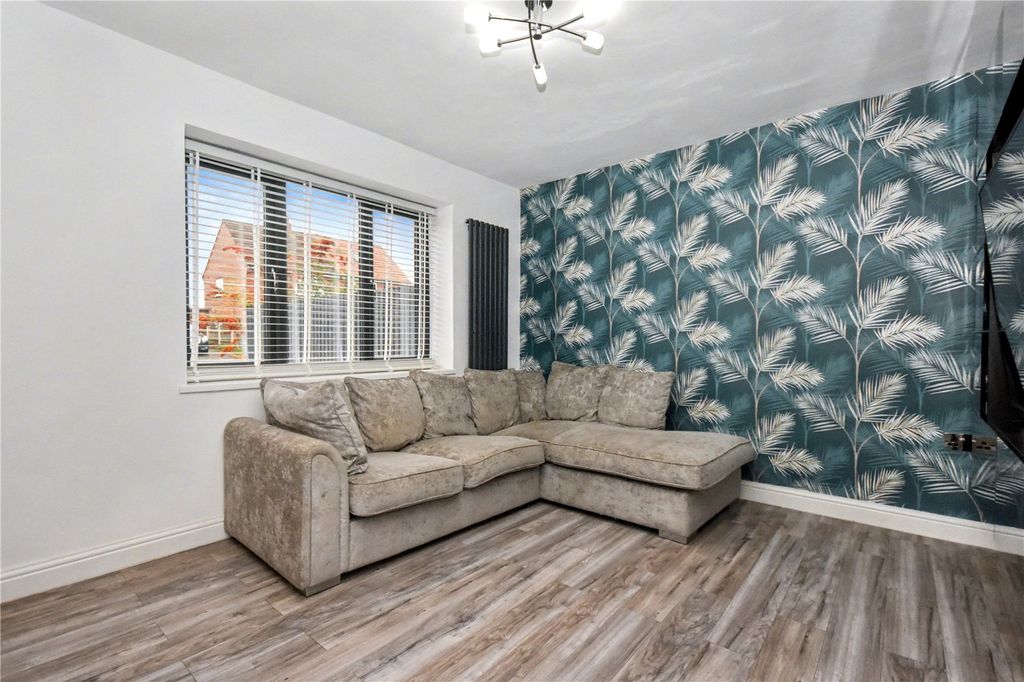 Property photo 3 of 17 Picture No. 14