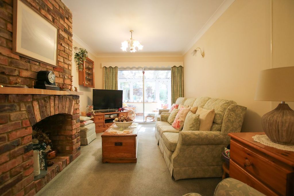 Property photo 2 of 23