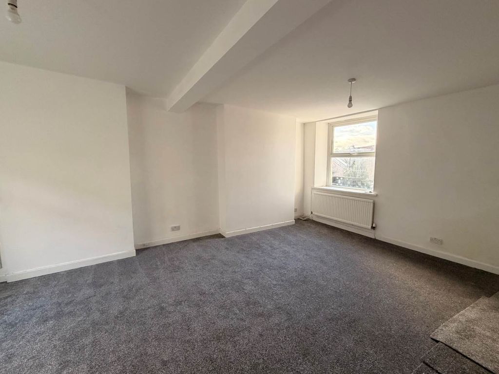 Property photo 3 of 7 Lr