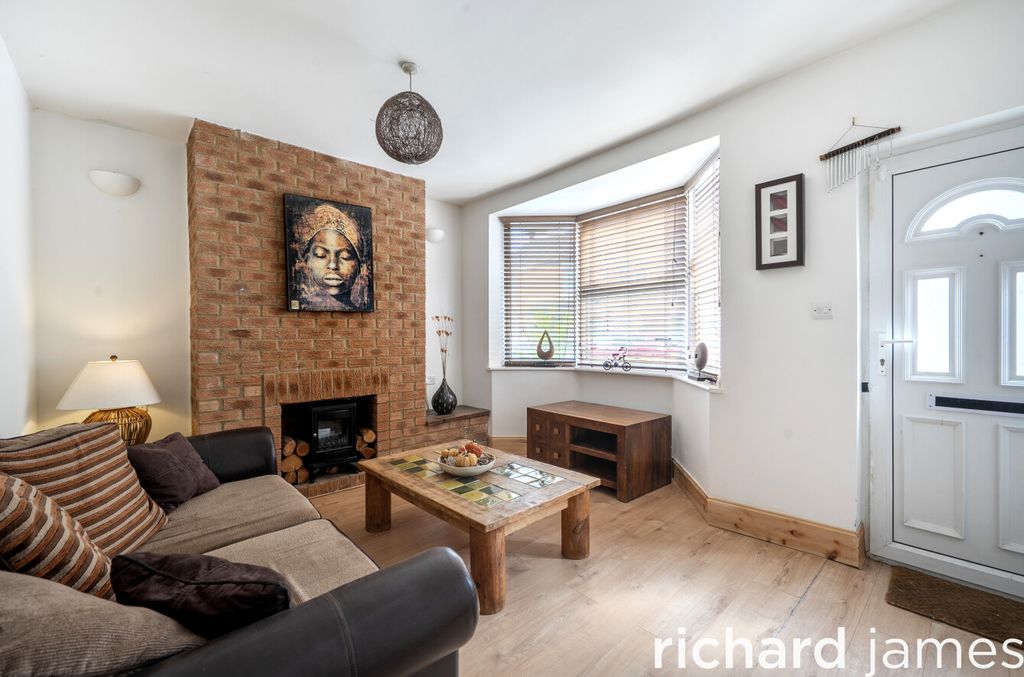 Property photo 2 of 12 A823Fbf1441F447A8ce31Fad90F5E520