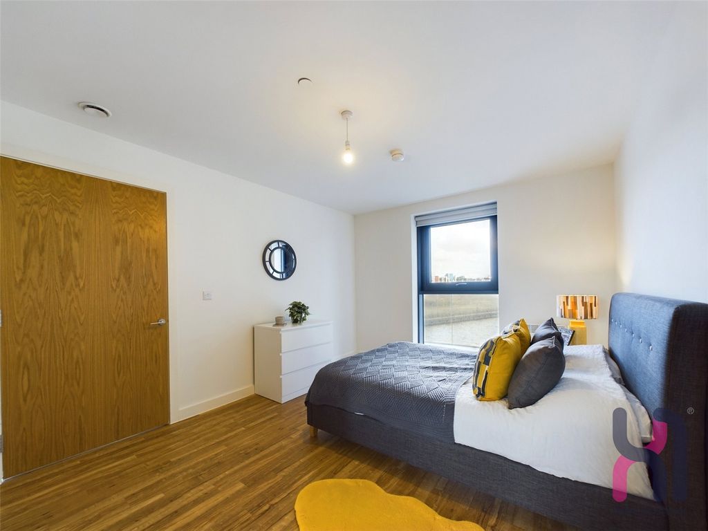 Property photo 3 of 8 Picture No. 05