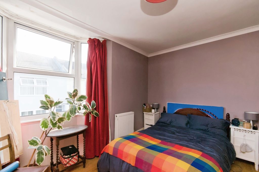 Property photo 3 of 25 Pbox-Img.Jpg