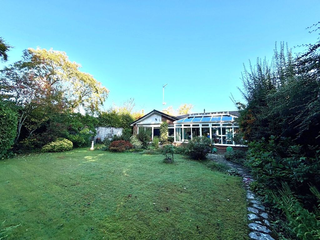 Property photo 2 of 16 Picture No. 20