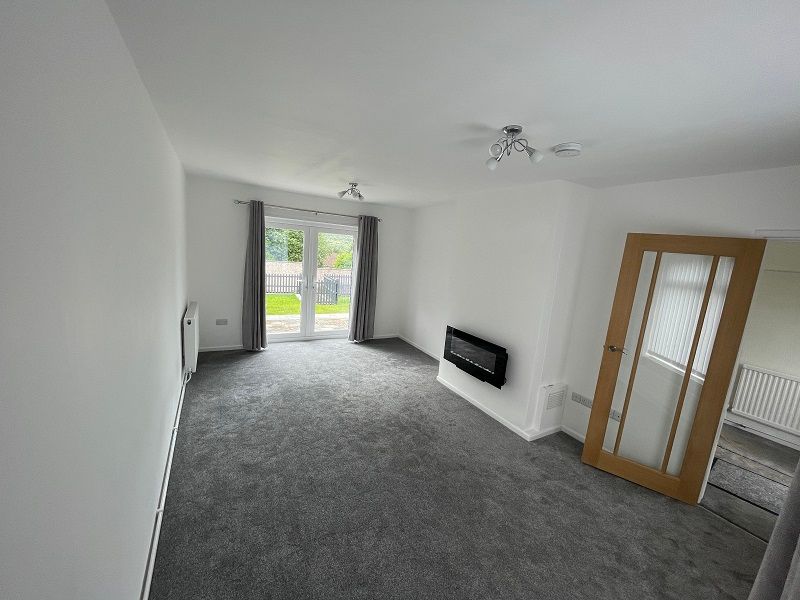 Property photo 2 of 10 Lounge