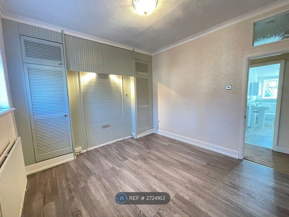 Property photo 3 of 14 Bedroom 1