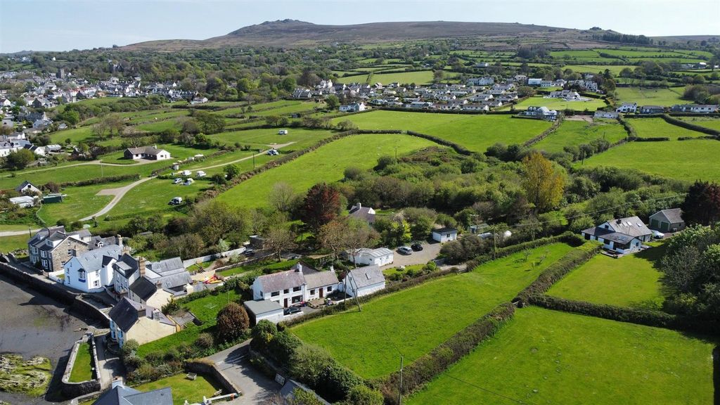 Property photo 2 of 57 Glandwr,, Feidr Brenin Newport, Pembrokeshire, Sa42 0Ry 11.Jpg